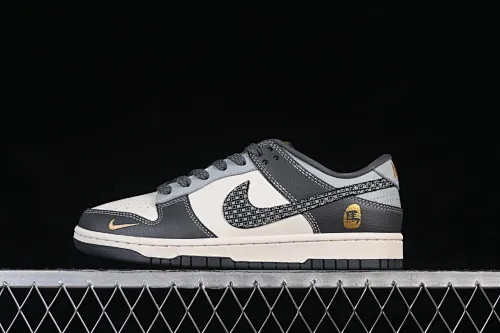 All categories Nk SB Dunk Series Nk SB Dunk Low High-end customized low-top sneakers Nike SB Dunk Low Year of the Horse limited edition Black Iron Horse High-end customized low-top casual skate shoes HG0026-012